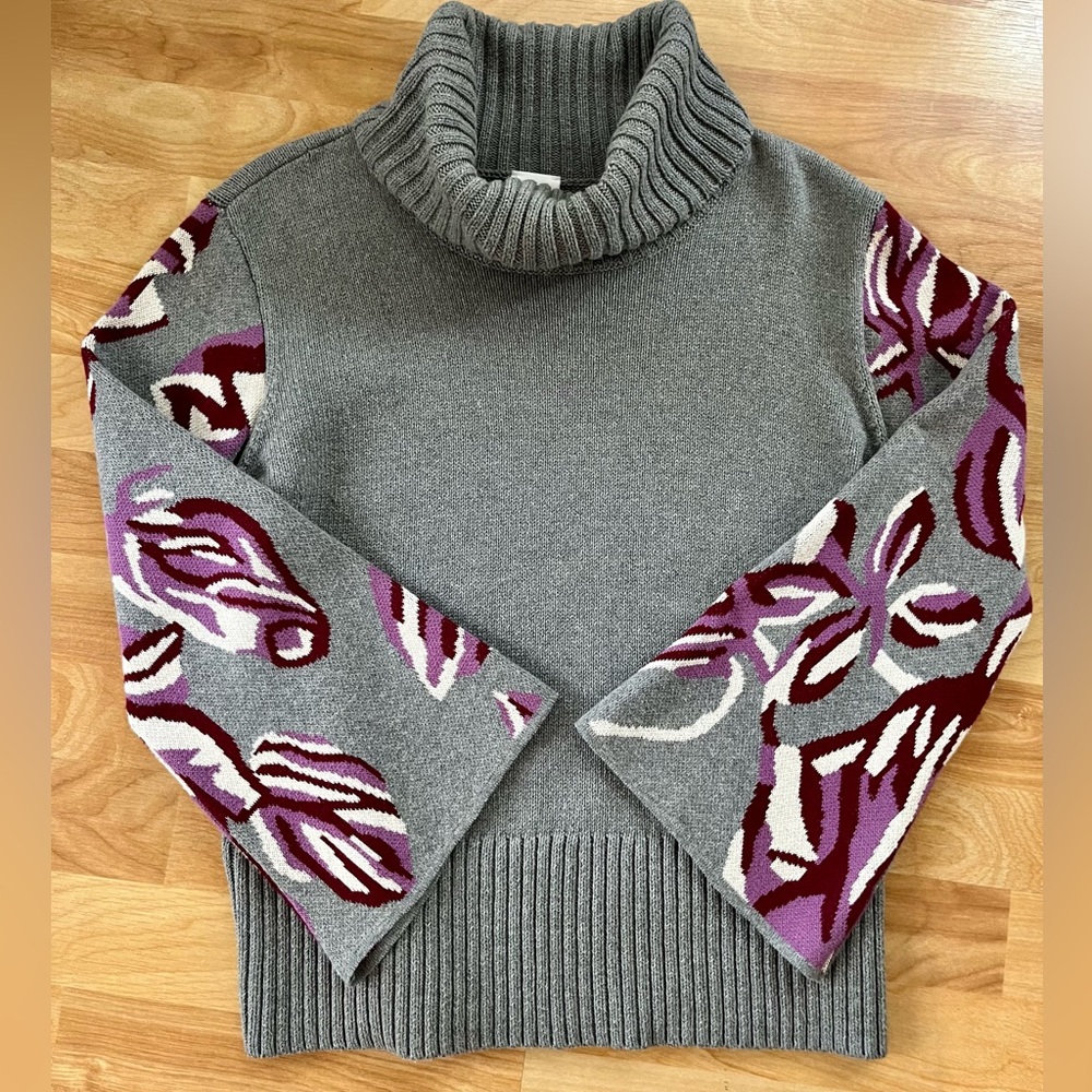 CAbi pullover sweater turtleneck- small
